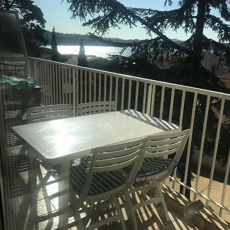 Port Bandol T3 Calme Parking Prive Vue Mer 公寓 *