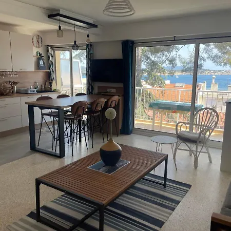 Apartment Port T3 Dans Calme Parking Prive